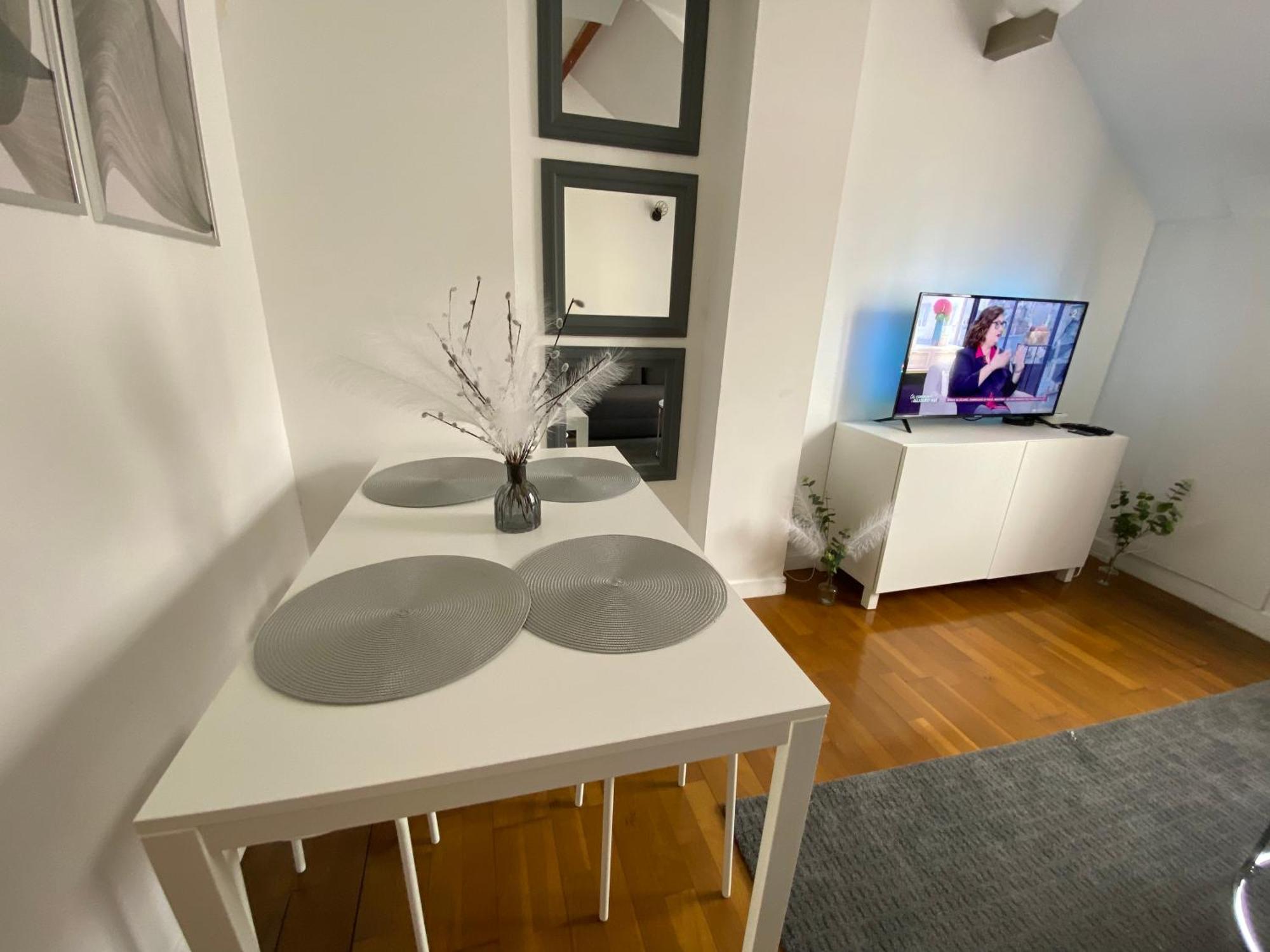 Apartment Duplex Minimaliste - 30 Min De Paris