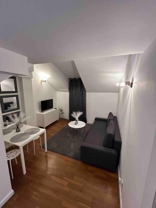 Duplex Minimaliste - 30 Min De Paris Apartment